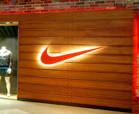 Representación anillo posterior Nike Store Brussels - opening hours, address, phone